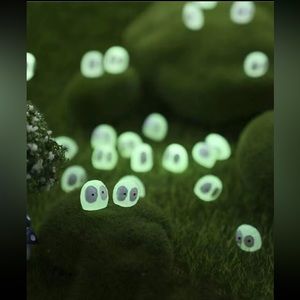 ⭐️ Super Cute Set Of 10 Glow In The Dark Cartoon Creature Garden Accents ⭐️